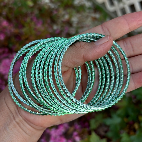 GREEN BANGLES - Picture 11 of 16